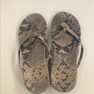 Vionic Snake Skin Pattern Flip Flops